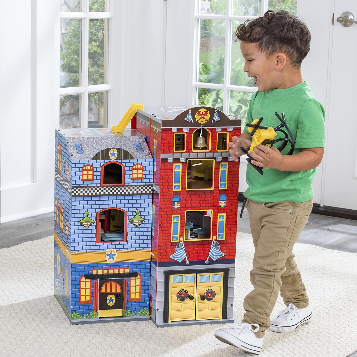 Wooden play set, 3 levels, with 26 accessories, folds for storage